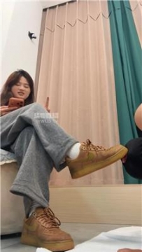 【调教视频】【子熙大人】脏鞋原味训练狗舌 JS251110-18