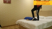 1254【足下生辉】小雅主人床上调教倒霉踩弟