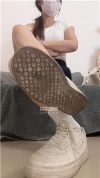 【第一视角】【兔牙】绿帽王八跪拜脏鞋底    250806-23