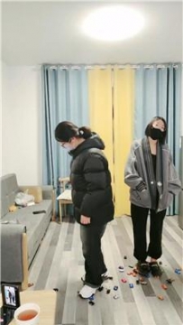 【调教视频】【奶凶小仙女】双S-姐妹花踩踏专场【二】 JS250224-14