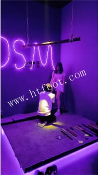 ZB3139 凌薇】圈子酒吧调教40分钟