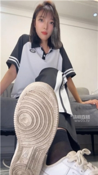 【第一视角】【酒鸽】校服空军短黑丝    251106-8