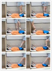 【艾彩原创】00后女小敏踩跺下体