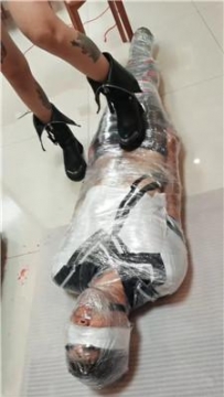 【调教视频】【媚娘工作室】保鲜膜全包窒息场 JS251227-34