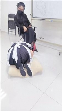 【调教视频】【璃茉老师】办公司女下属伺候 JS251020-21