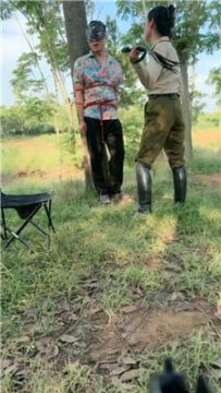 【调教视频】【爱丽丝】户外军统刑讯逼供 JS250528-46