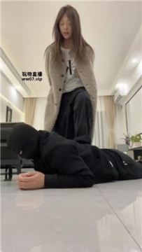 【调教视频】【萱萱子】揪耳朵-全体重踩踏-抽耳光【完整版】 JS250331-34