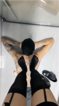 【调教视频】【小柔】小皮鞋黑丝踩纹身大哥 bf56932