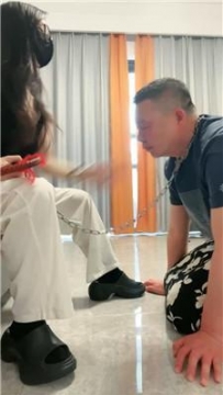 【调教视频】【薇薇】物化脚垫奴-狗盆喂食 JS250622-27