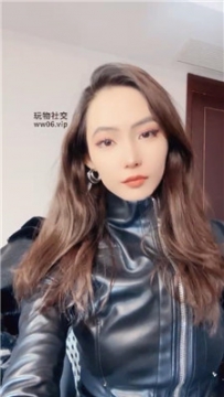 【第一视角】【倪小主】清理靴底    250222-13