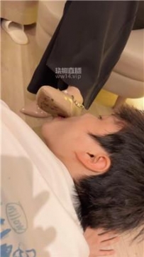 【调教视频】【玥野兔】清理主人脏鞋底 JS250915-22