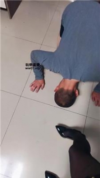 【调教视频】【诗诗】高跟黑丝脚下踩虐 bf53168