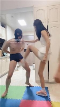 【调教视频】【字母酒馆】双S-骑马踩踏-轮流舔脏鞋底 bf55009