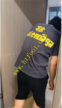 TL37720 梓夫人】继母调教干儿子23分钟