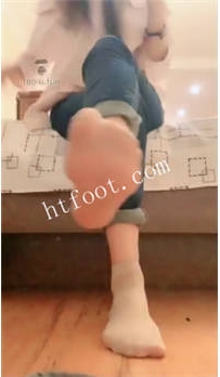 ZB6854=TL12372 宛凝 踩废你个狗东西