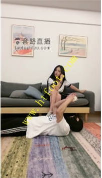 TL32220 湖北奈奈生】全体中踩踏日常伺候54分钟
