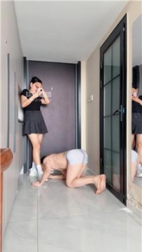 【调教视频】【曼婷】近距离-舔小白鞋白棉袜【双视角版】 JS250711-39