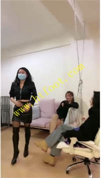 TL34309 明明】三女王调教带锁奴56分钟