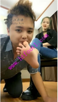TL20841 弯弯小阿姨S修理猥琐男接上部41分钟