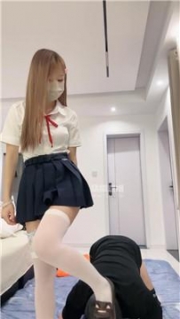 【调教视频】【小渔】JK学生主-胯下羞辱-皮鞋白袜踩踏-烟灰缸 bf56288