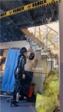 【调教视频】【不知名】腿绞窒息-长靴玩虐-赏赐圣水 bf56016