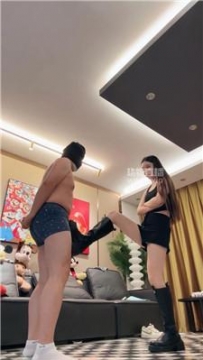 【调教视频】【领主】老板被女秘书踢档 bf57281