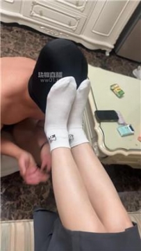 【调教视频】【温瑾Sama】吃烟灰-喂口水-脏皮鞋白袜辱 JS251003-29