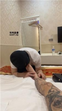 【调教视频】【小凤梨】磕头求虐-滴蜡 JS250419-11