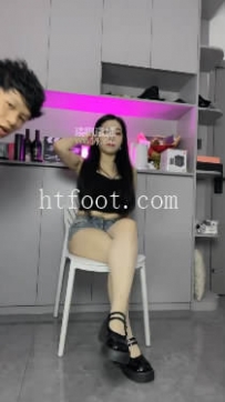 ZB11497 煎饼狗子-素人第一次播调37分钟