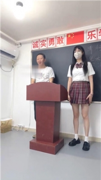 【调教视频】【佳禾小妈】教室内学生主玩虐双老师狗 bf55514