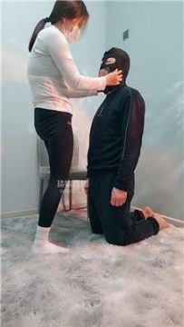 【调教视频】【闪闪】反绑白袜脚玩虐 JS251207-32