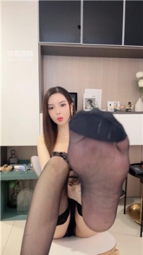 【第一视角】【玉兔】午夜成人在线调教    250919-28