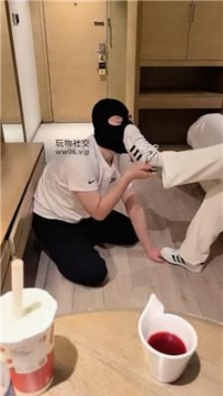 【调教视频】【曼妮老师】下跪狗舌清理贝壳头白棉袜 JS250118-23