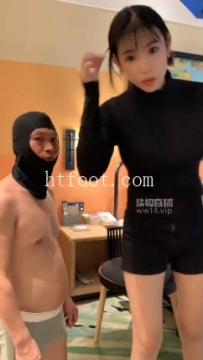 ZB12107 苏西-耳光舔脚50分钟