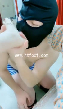 TL11495 高傲S 刚到烟台脚很累 找个脚奴伺候伺候