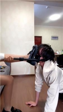 【调教视频】【海绵大大】抽耳光-胯下羞辱-皮鞋踢踹 JS251214-9