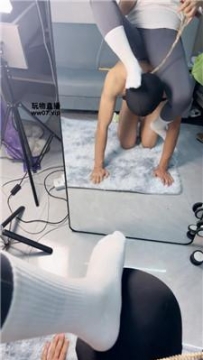 【调教视频】【陌离】鞭打抽-白袜虐-坐脸窒息 bf52750