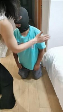 【调教视频】【梦梦女王】双S姐妹羞辱狗继父 JS250808-1