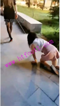 TL19428 梦幻大大S带女奴户外开发好奇路人45分钟