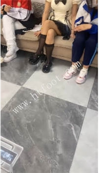 TL47128 与精神小妹的那些事】多女主玩勾30分钟