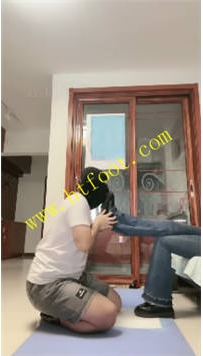 TL40629 不期而遇】丝袜强制窒息52分钟