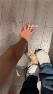【调教视频】【玉溪大大】脏鞋脚下踩踏喂食 bf57445