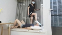 26775  暴力踩踏虐裆