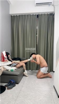 【调教视频】【蕾拉】纹身小妹白袜暴虐 bf59664