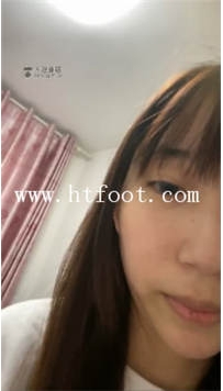 TL17200 西怡姐妹花S舔脚,喝洗脚水伺候我洗脚24分钟