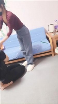 【调教视频】【珍惜女王】毛拖鞋白袜玩贱奴  JS251012-43