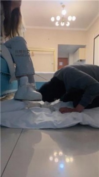 【调教视频】【沐沐大大】品尝主人的运动鞋玉足 JS241221-4