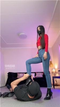 【调教视频】【猫神】换多双鞋踢踹踩踏 bf59108