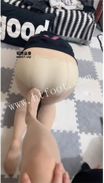 ZB4389 WH情侣】调教女奴41分钟