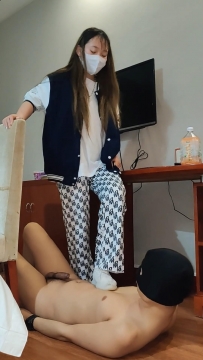 鞋交大神  小玉脏椰子踩踏足交喷吐